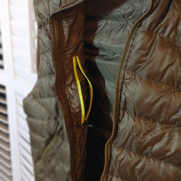 Lululemon Down Vest - Picture 8 of 10